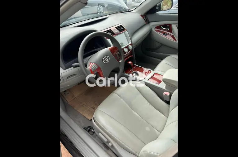 2011 TOYOTA CAMRY XLE - 3/6