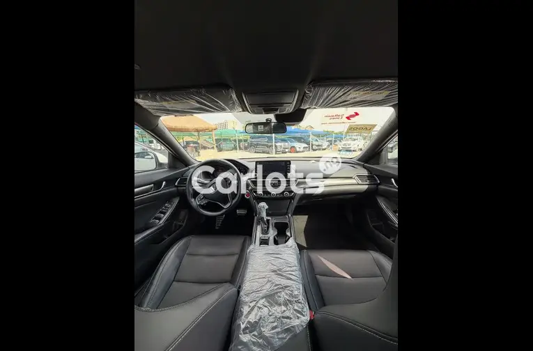 Foreign Used 2018 Honda Accord - 2/5