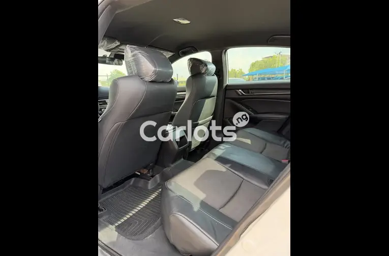 Foreign Used 2018 Honda Accord - 3/5