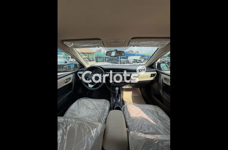 Foreign Used 2014 Toyota Corolla - 2/5