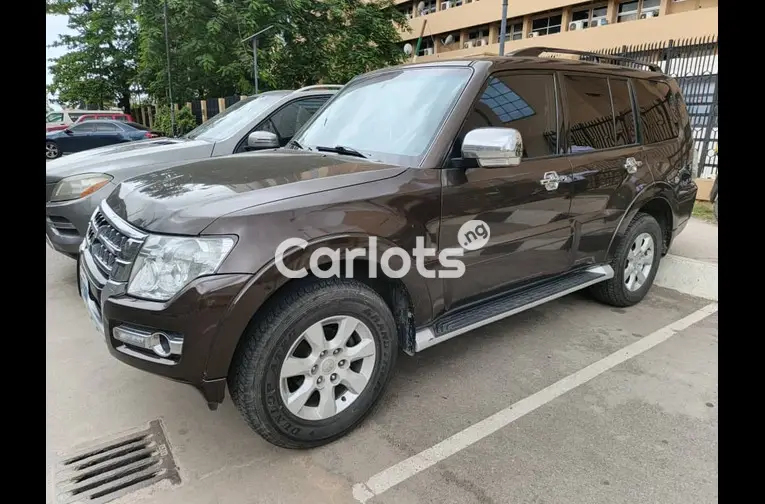 2021 Mitsubishi Pajero