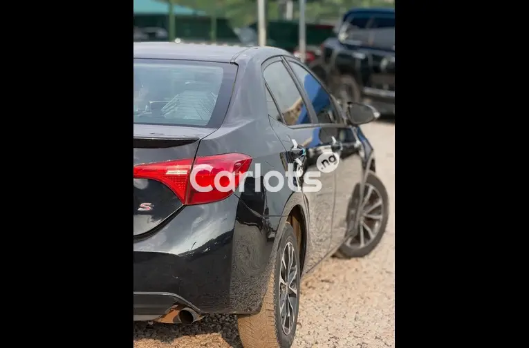 2018 TOYOTA COROLLA - 6/6