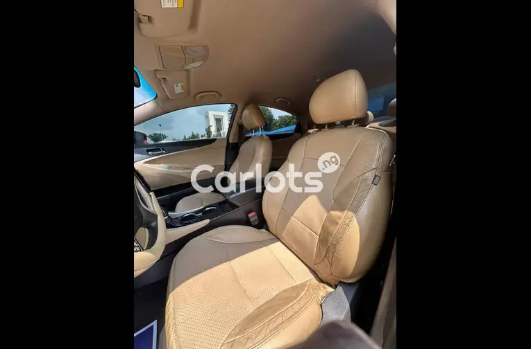 Foreign used standard Hyundai Sonata 2012 model - 4/7