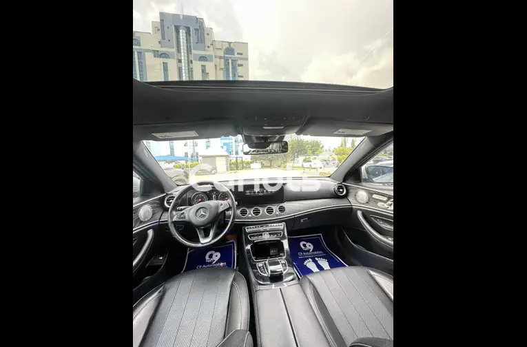 2017 Mercedes-Benz E300 - 2/7