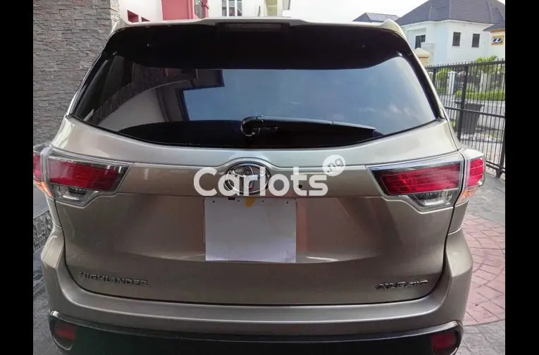 2015 Toyota Highlander - 2/4