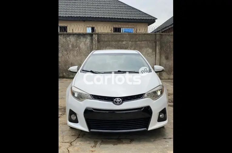 FOREIGN USED 2014 TOYOTA COROLLA S - 2/7