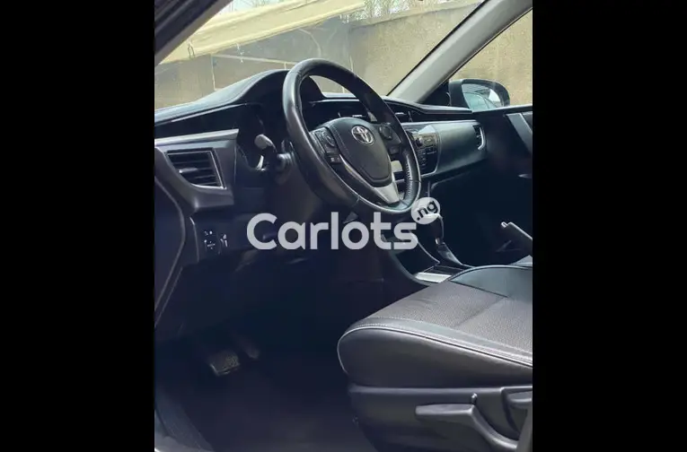 FOREIGN USED 2016 TOYOTA COROLLA S - 3/7