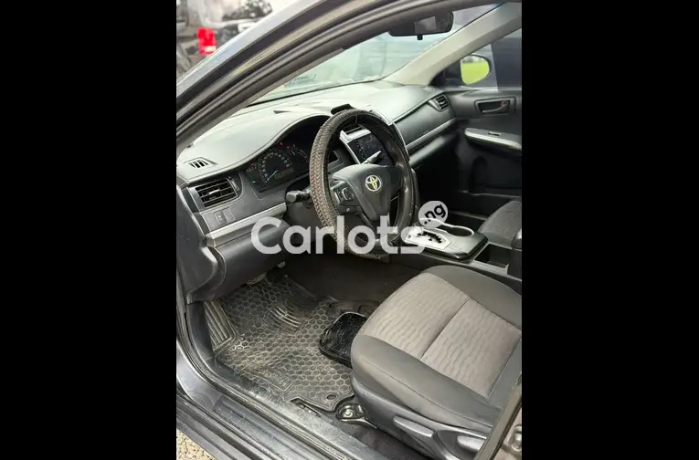 TOYOTA CAMRY 2017 - 4/7