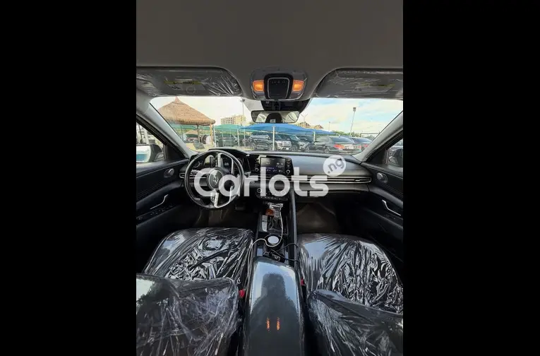 Foreign Used 2020 Hyundai Elantra - 2/6