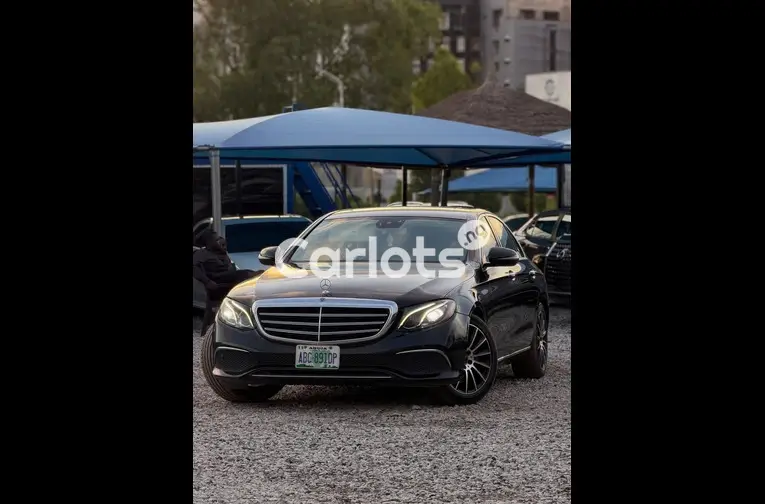 Extremely Clean  Mercedes Benz E300 2016