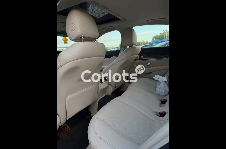 Extremely Clean  Mercedes Benz E300 2016 - 5/6