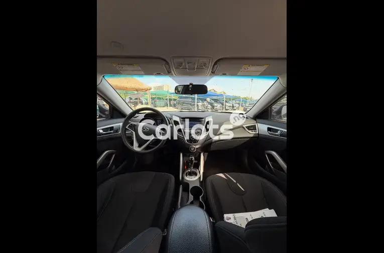 Foreign Used 2012 Hyundai Veloster - 2/5