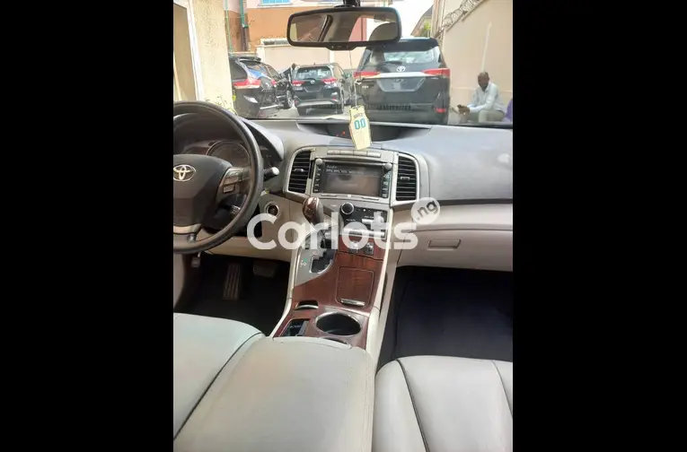 TOKS STANDARD 2010 TOYOTA VENZA AWD FULL OPTION - 3/7