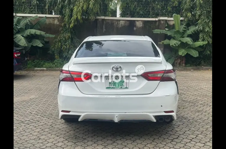 2018 TOYOTA CAMRY SE - 7/7