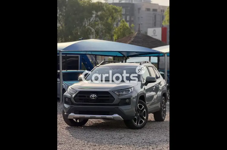 Foreign Used 2020 Toyota RAV4