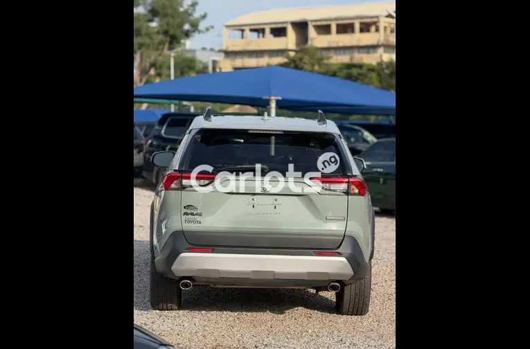 Foreign Used 2020 Toyota RAV4 - 7/7