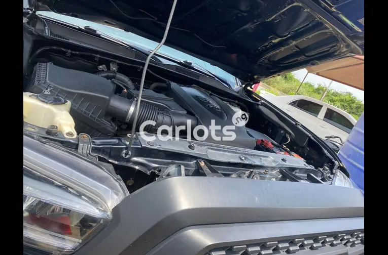 2018 Toyota Tacoma TRD PRO - 4/7