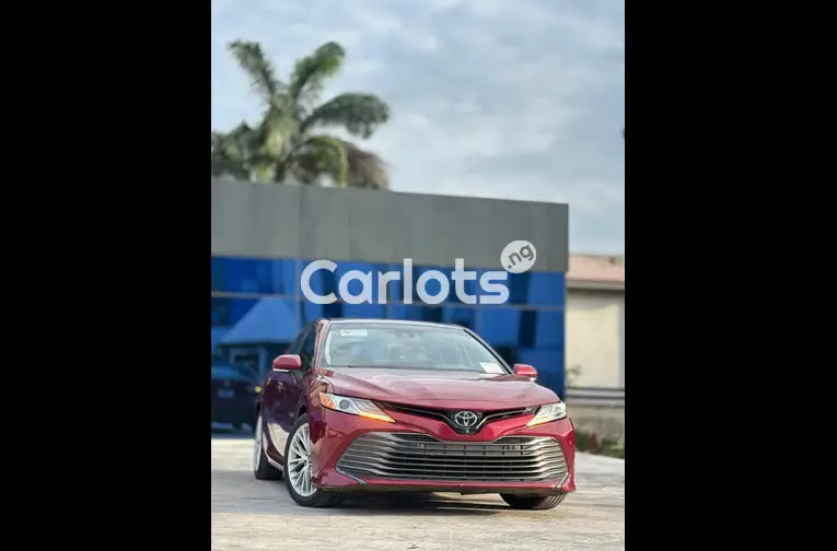 used Toyota Camry XLE 2018 - 7/7