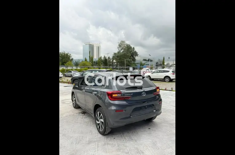 2025 Toyota starlet - 4/7