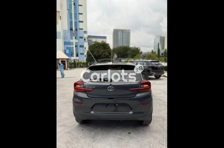 2025 Toyota starlet - 6/7