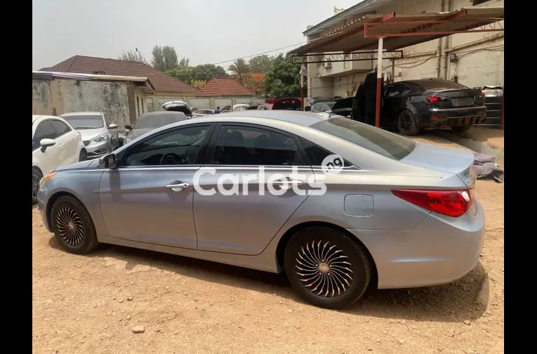 HYUNDAI SONATA 2014 - 5/6