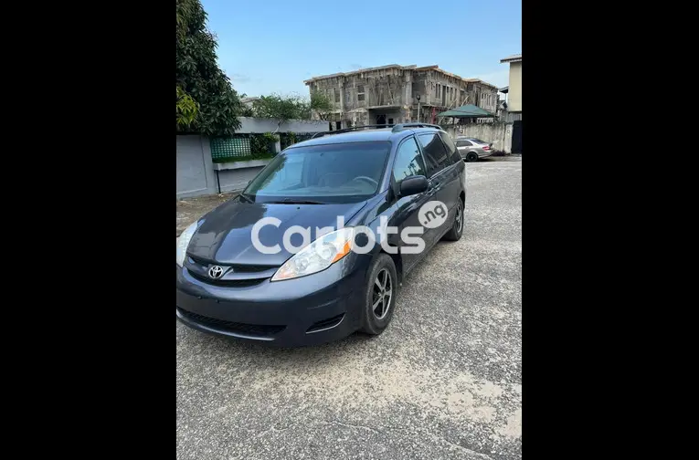 TOKS STANDARD 2008 TOYOTA SIENNA LE V6