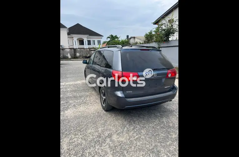 TOKS STANDARD 2008 TOYOTA SIENNA LE V6 - 6/7
