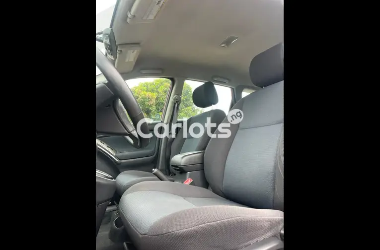 USED 2007 TOYOTA MATRIX - 2/7