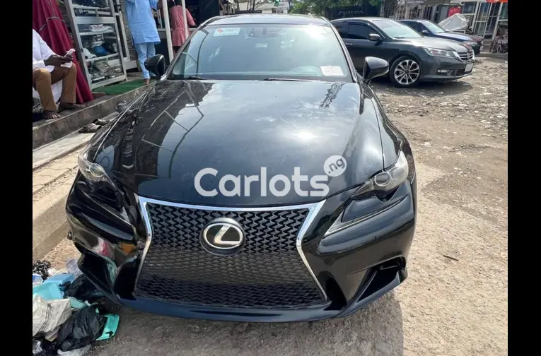 2016 Lexus IS 350 F-Sport