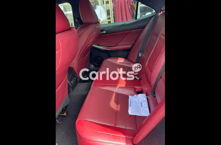 2016 Lexus IS 350 F-Sport - 6/7