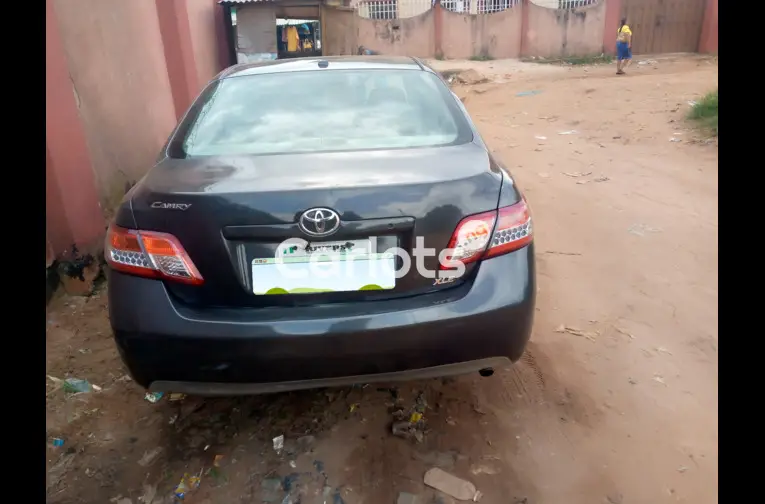 neatly used  Toyota Camry 2010 - 6/6