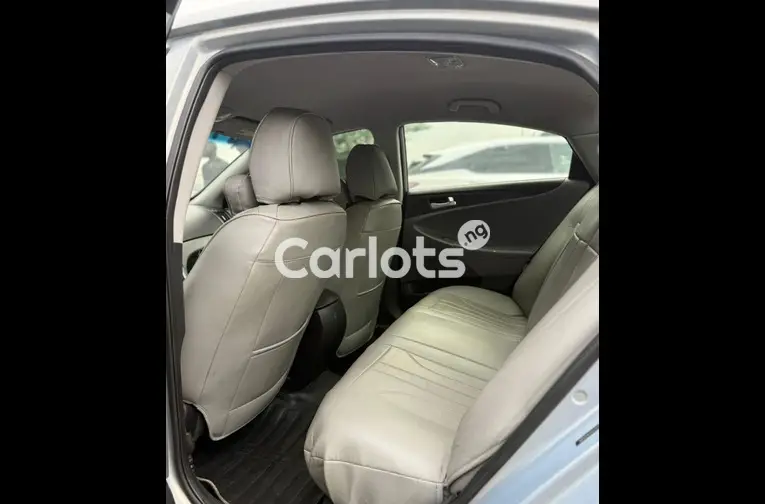 HYUNDAI SONATA 2012 - 4/5