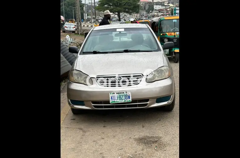 2004 TOYOTA COROLLA - 1/5