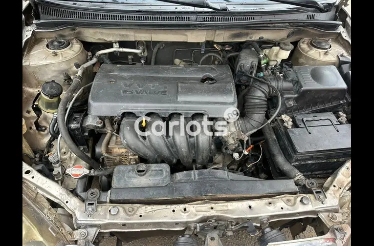 2004 TOYOTA COROLLA - 2/5