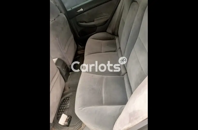 Honda Accord 2006 - 5/6