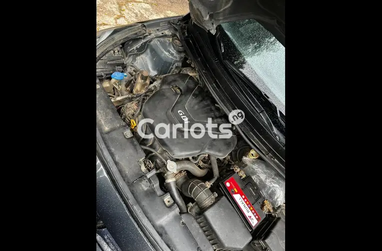 HYUNDAI ACCENT 2013 - 2/7