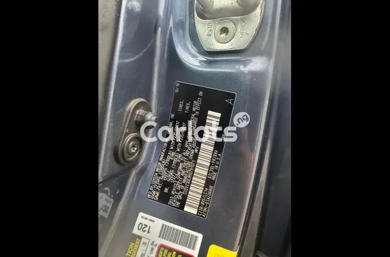 2017 TOYOTA SIENNA XLE - 3/7