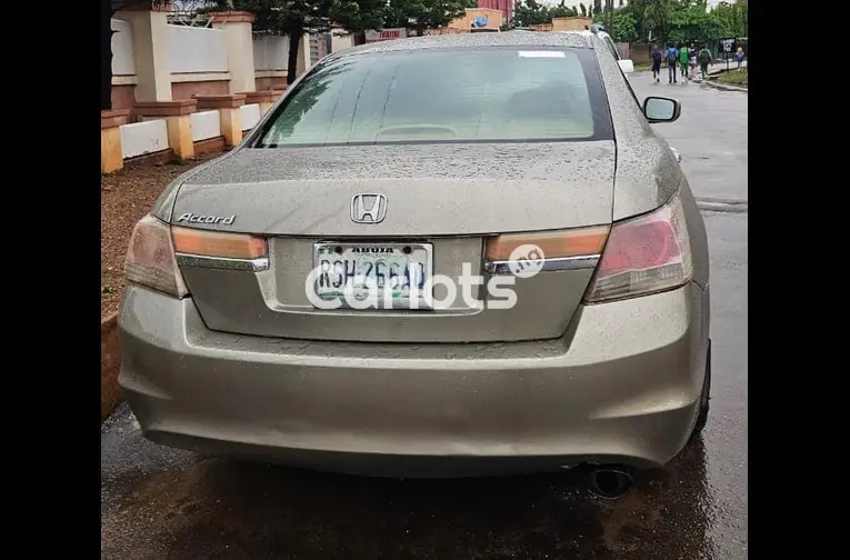 2010 HONDA ACCORD - 6/6