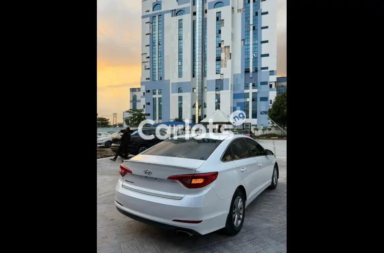 Foreign used 2015  Hyundai sonata - 1/7