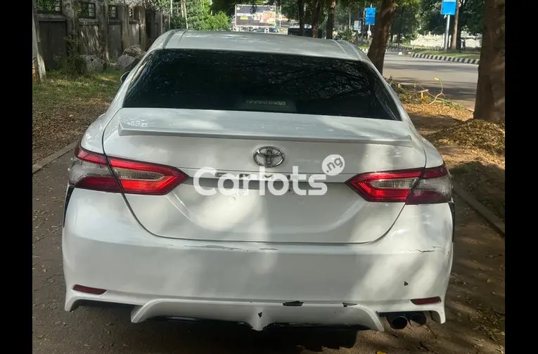 2018 TOYOTA CAMRY S E - 7/7