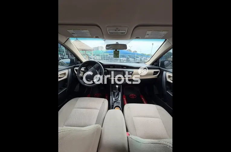 Extremely Clean 2014 Toyota Corolla - 2/7