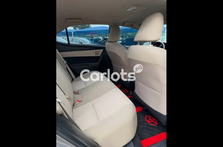 Extremely Clean 2014 Toyota Corolla - 4/7