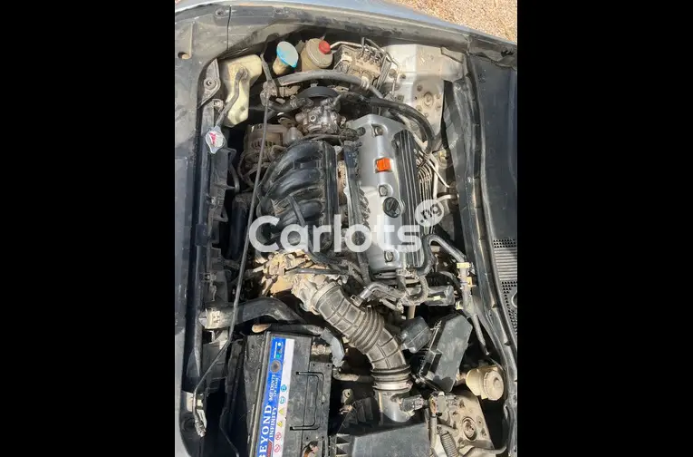 HONDA ACCORD 2010 - 2/6