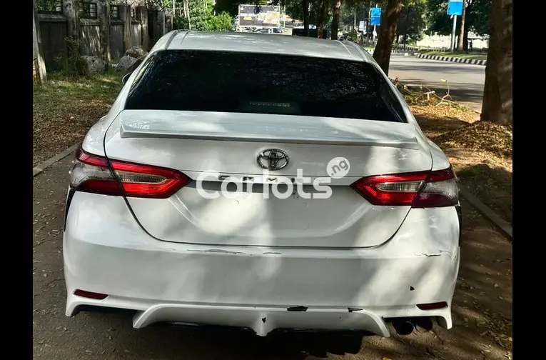 2018 TOYOTA CAMRY SE - 7/7