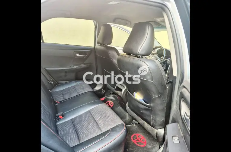 2015 FIRST BODY TOYOTA CAMRY - 4/5