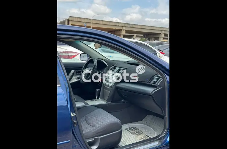 TOKS STANDARD 2010 TOYOTA CAMRY SE - 3/6