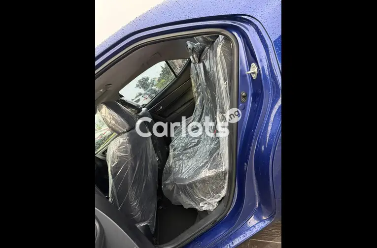 Foreign used 2016 Toyota corolla - 3/7