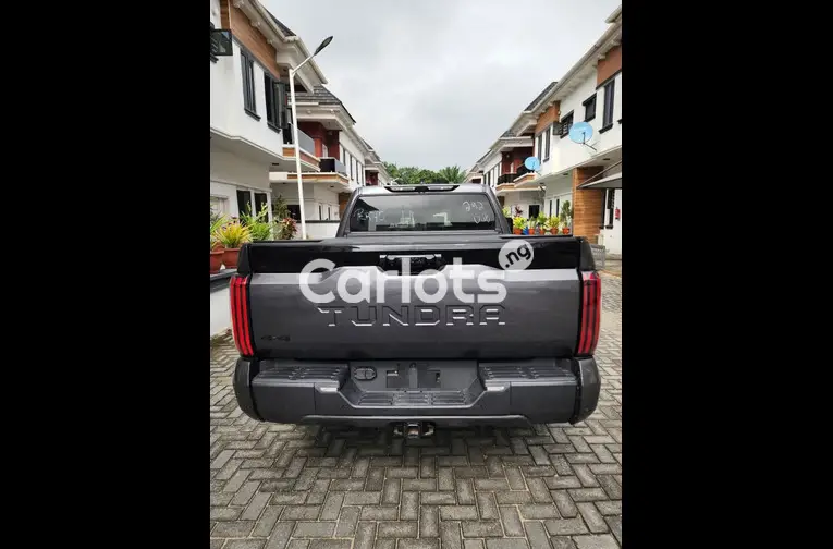 2024 Toyota Tundra Platinum 4×4 - 3/7