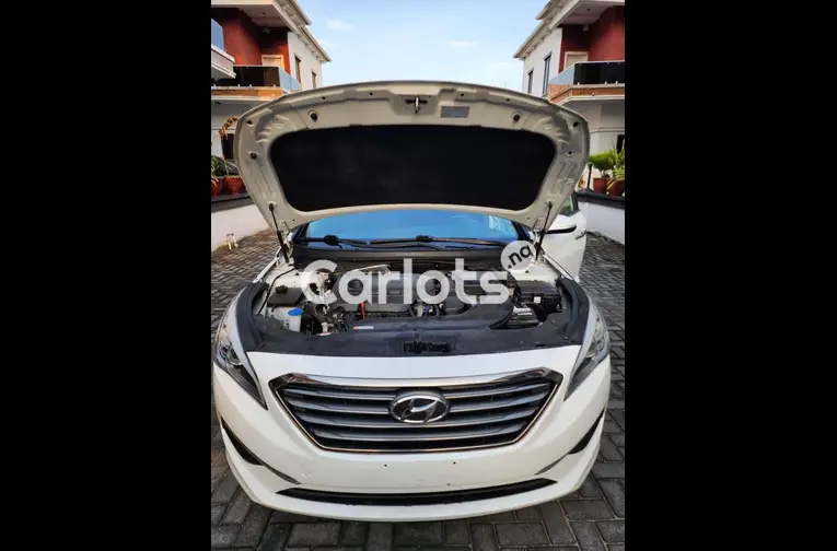 2017 Hyundai Sonata - 4/7