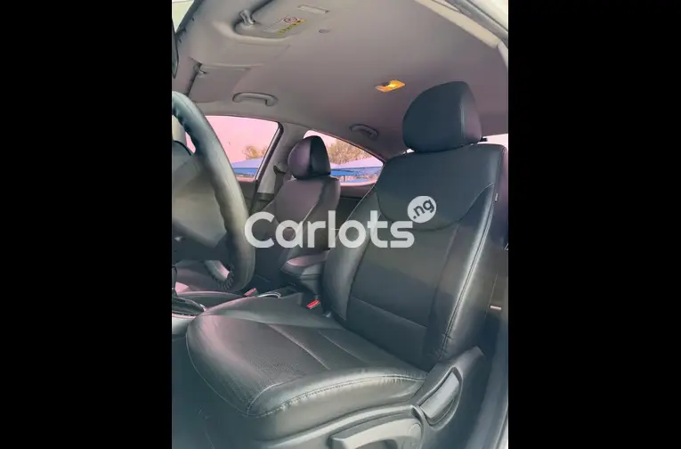 Foreign Used 2013 Hyundai Elantra - 3/6